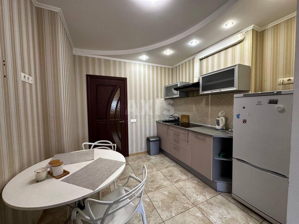 1k apartment pr-t Lobanovs'kogo 4А0
