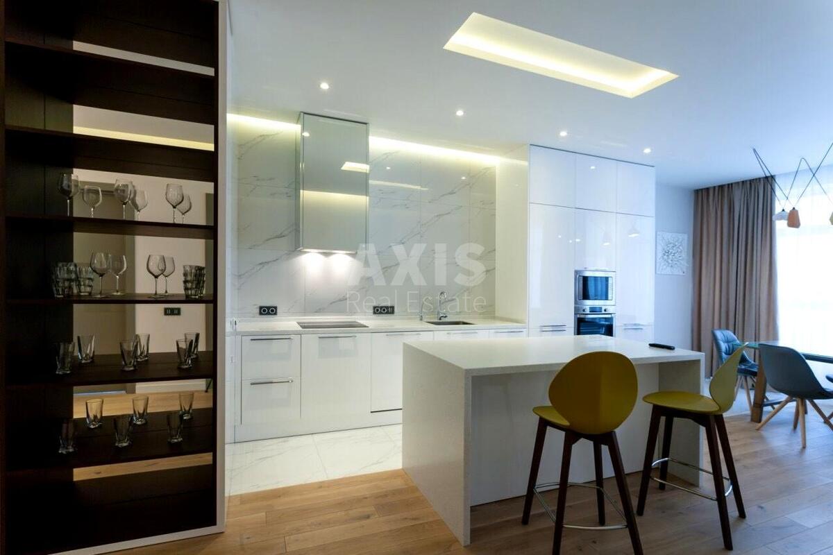 3k apartment uzv. Klovs'kyj 7