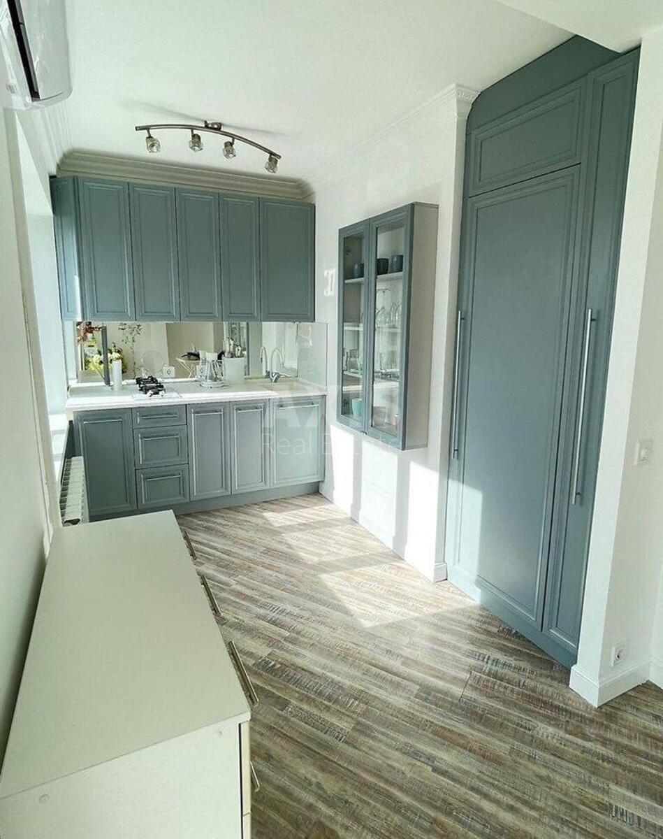 2k apartment vul. Sosjury Volodymyra 4