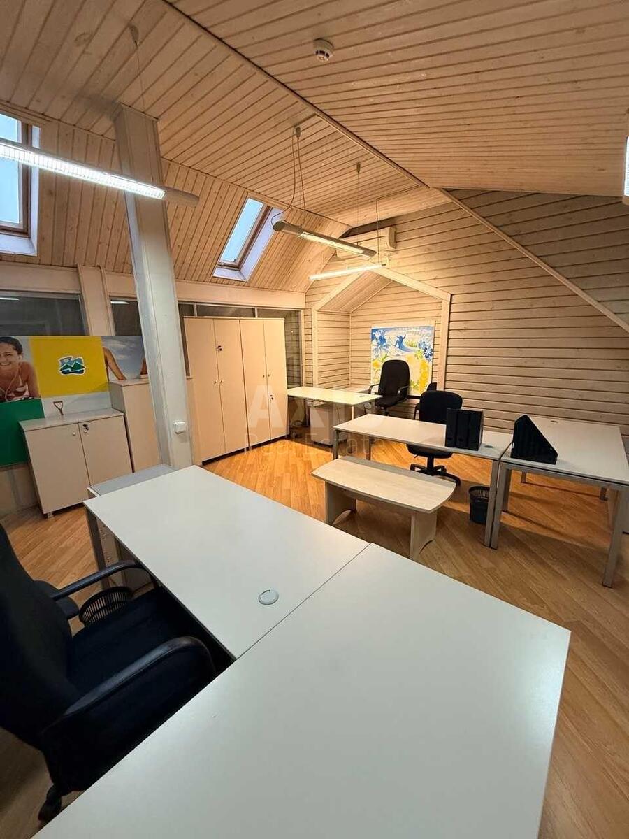 Office vul. Nyzhn'ojurkivs'ka 37, 254m2630513