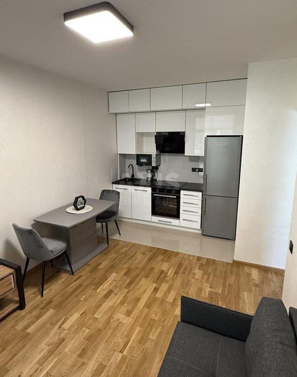 1k apartment vul. Saljutna 2