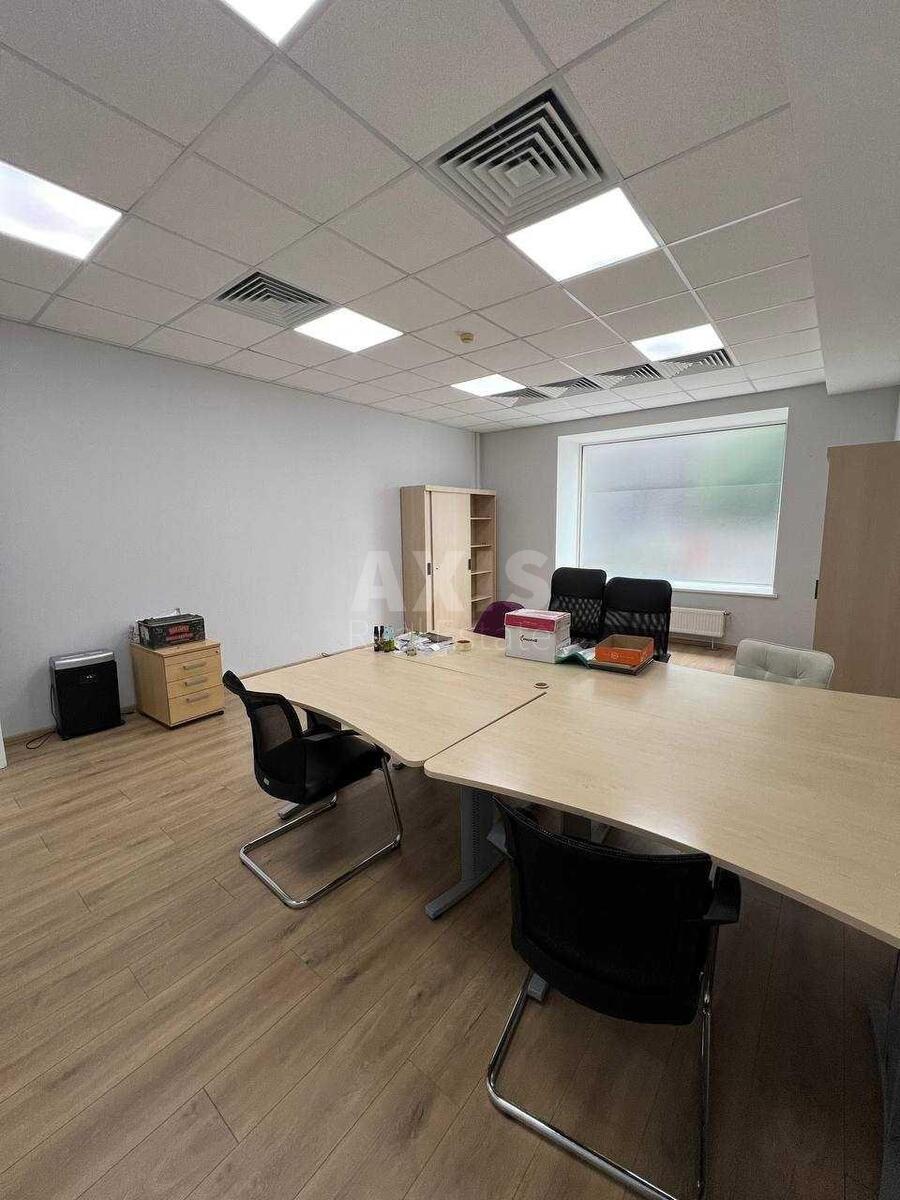 Office vul. Brats'ka 6, 172m21