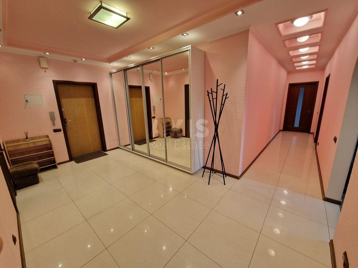 3k apartment vul. Koshycja Oleksandra 9Б8
