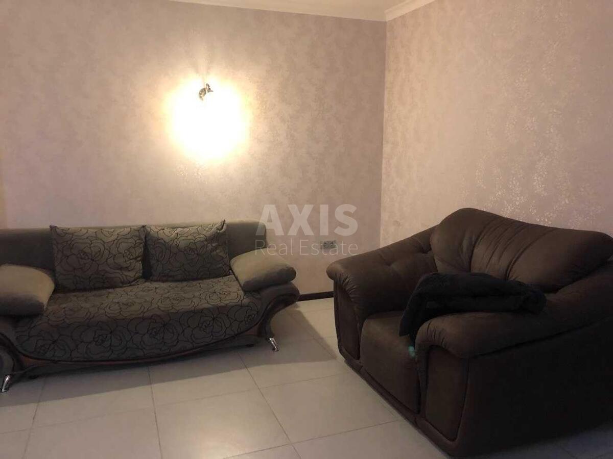 3k apartment vul. Knjazhyj Zaton 212