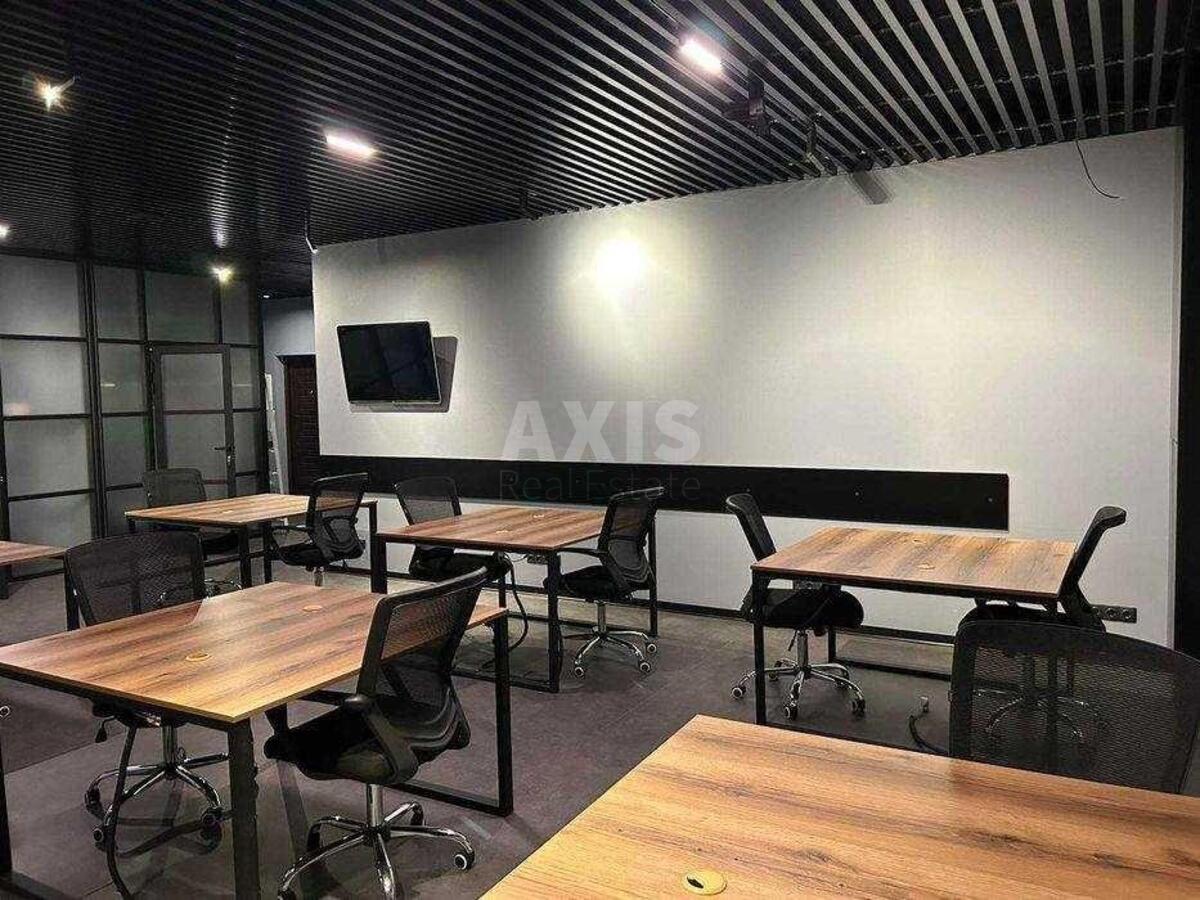Office vul. Zhyljans'ka 68, 100m21