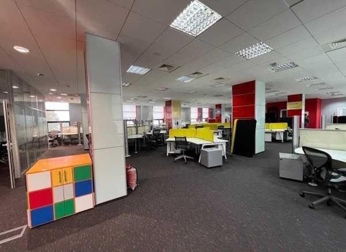 Trade object vul. Novokostjantynivs'ka 12, 880m2