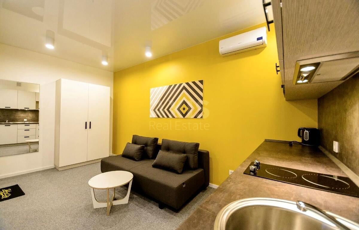 2k apartment uzv. Klovs'kyj 7615510