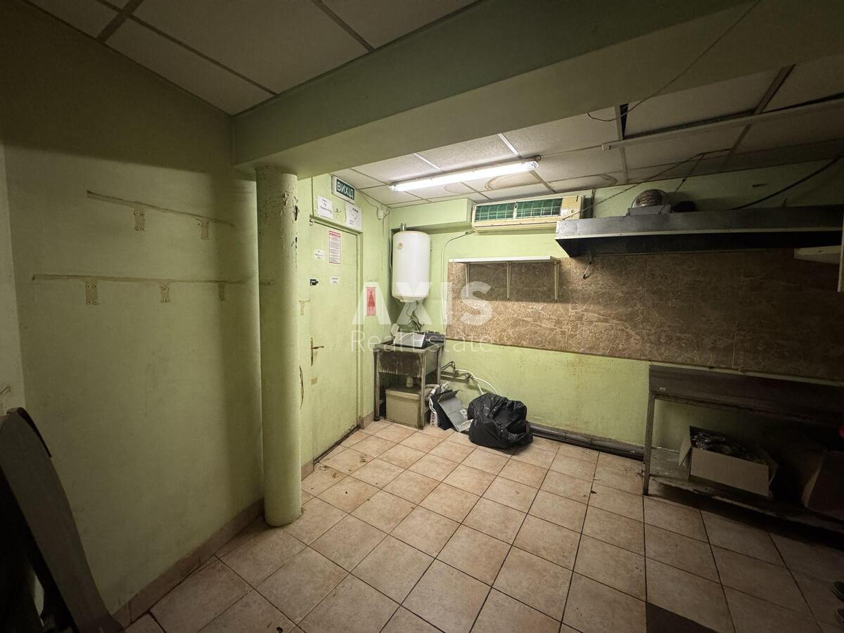 Trade object vul. Sverstjuka Jevgena 1В, 106m2556986