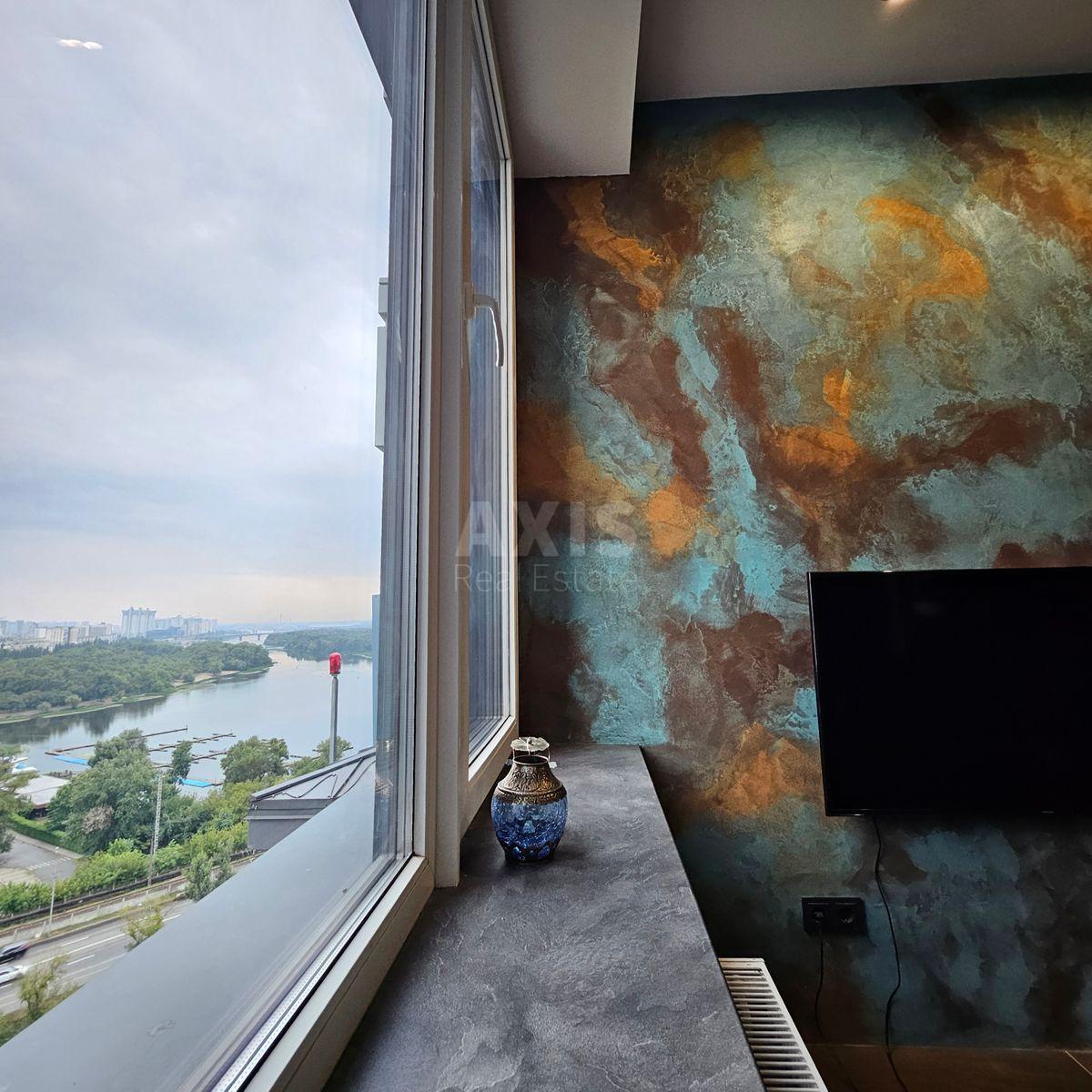 4k apartment vul. Mykil's'ko-Slobids'ka 3А3