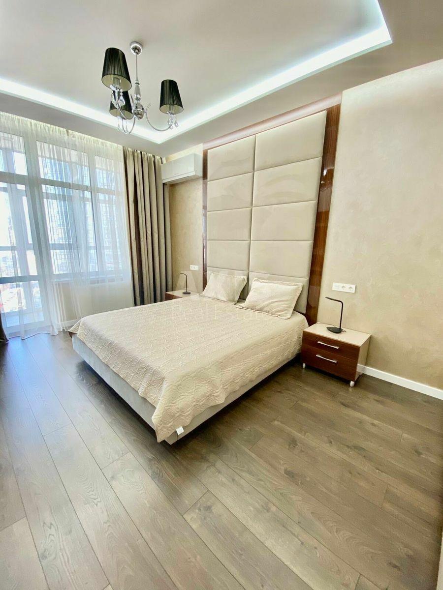 2k apartment vul. Dragomyrova Myhajla 20А5