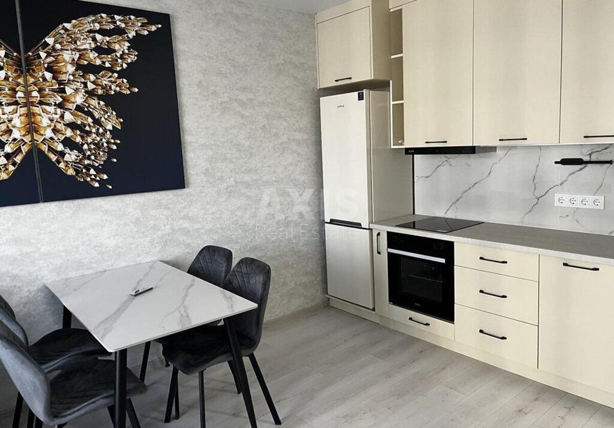 1k apartment vul. Rodyny Kristeriv 16