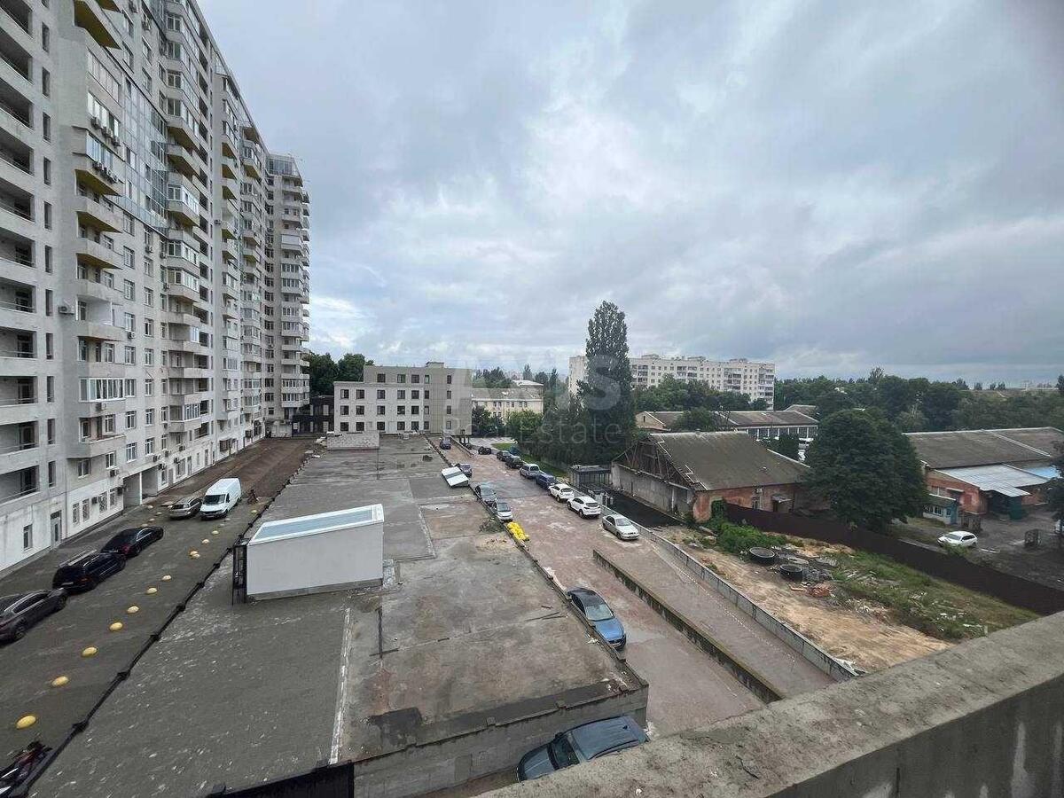 Service object vul. Danyla Shherbakivs'kogo 52, 1760m2566133