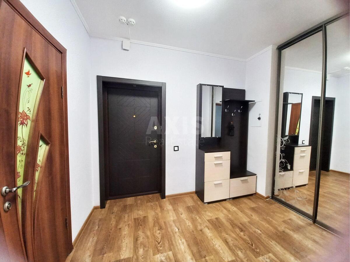 1k apartment vul. Urlivs'ka 405