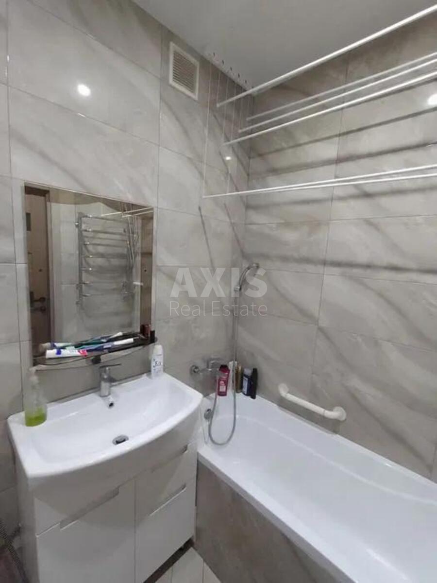 1k apartment vul. Radystiv 40/47
