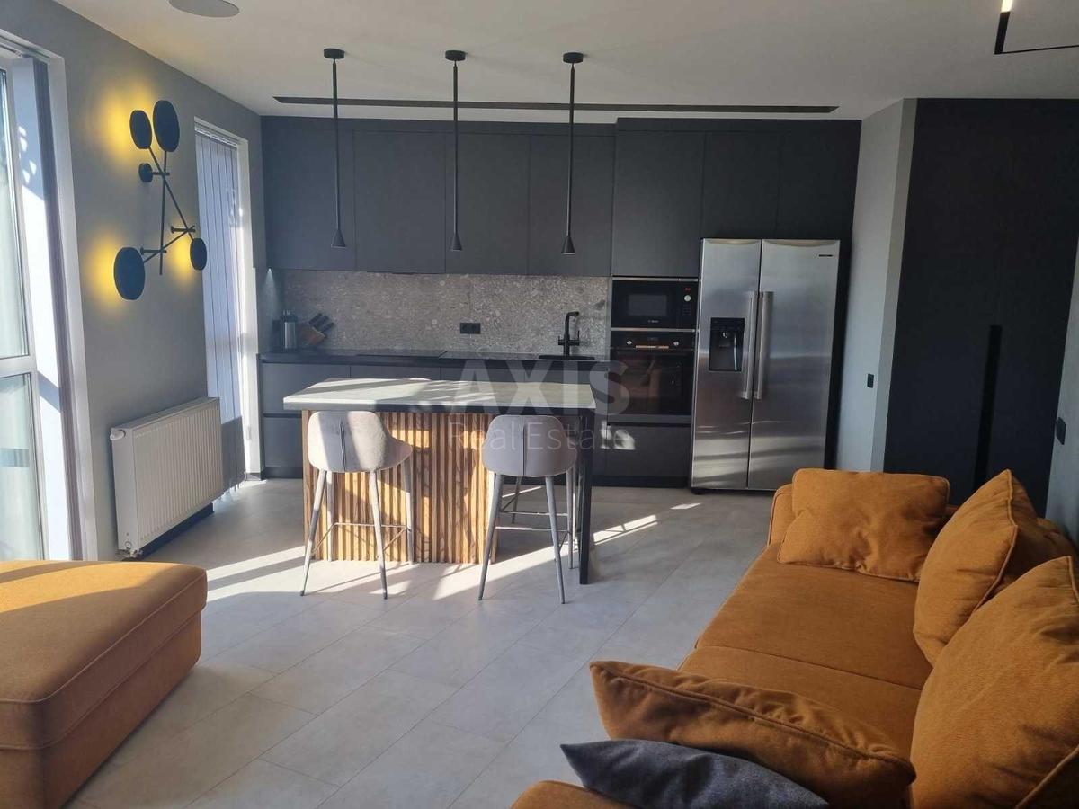 3k apartment vul. Lypkivs'kogo Vasylja Mytropolyta 16Г0