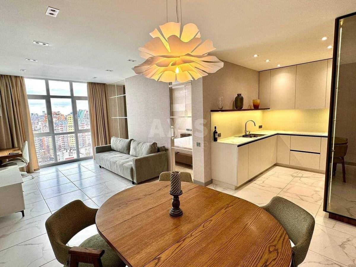 2k apartment vul. Hohlovyh Sim'i' 8