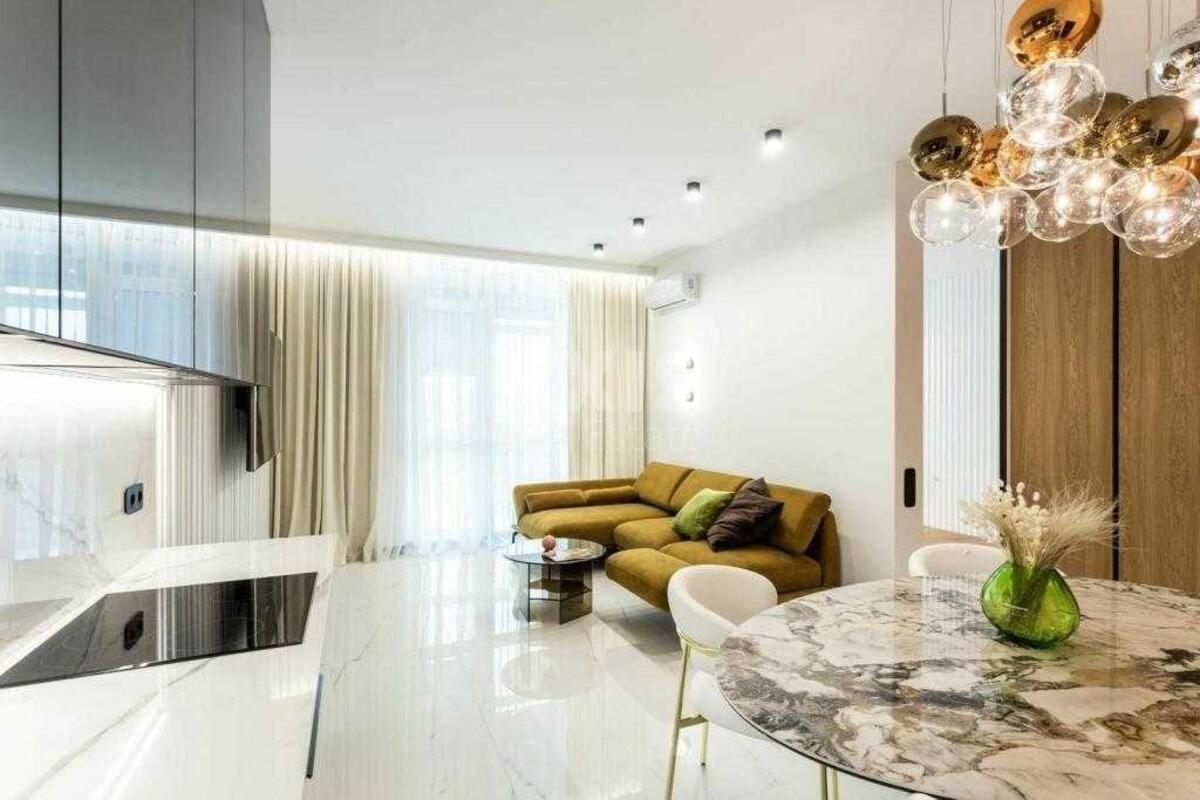 3k apartment vul. Velyka Vasyl'kivs'ka 1390