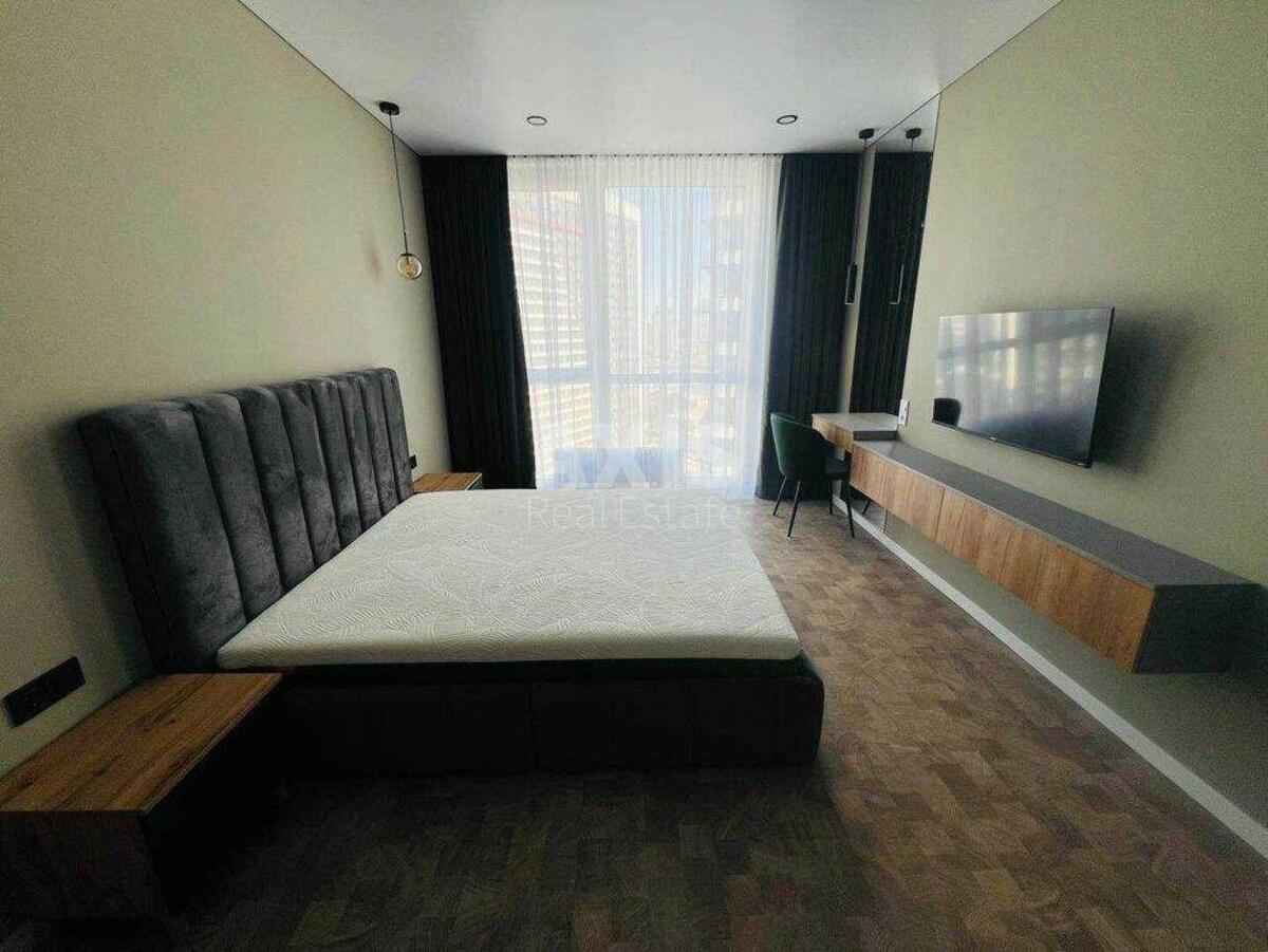 1k apartment nab. Dniprovs'ka 15Ж3
