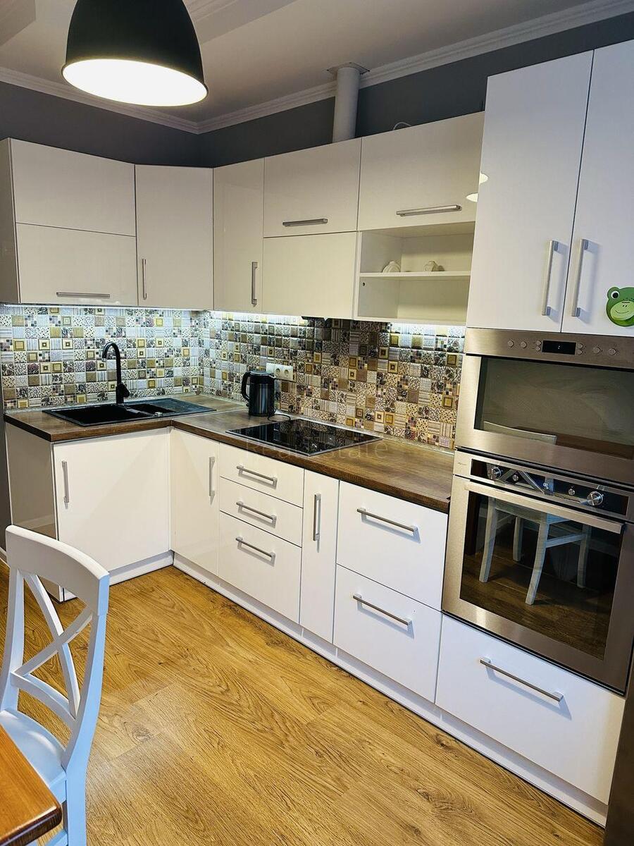 1k apartment vul. Mejtusa Kompozytora 4