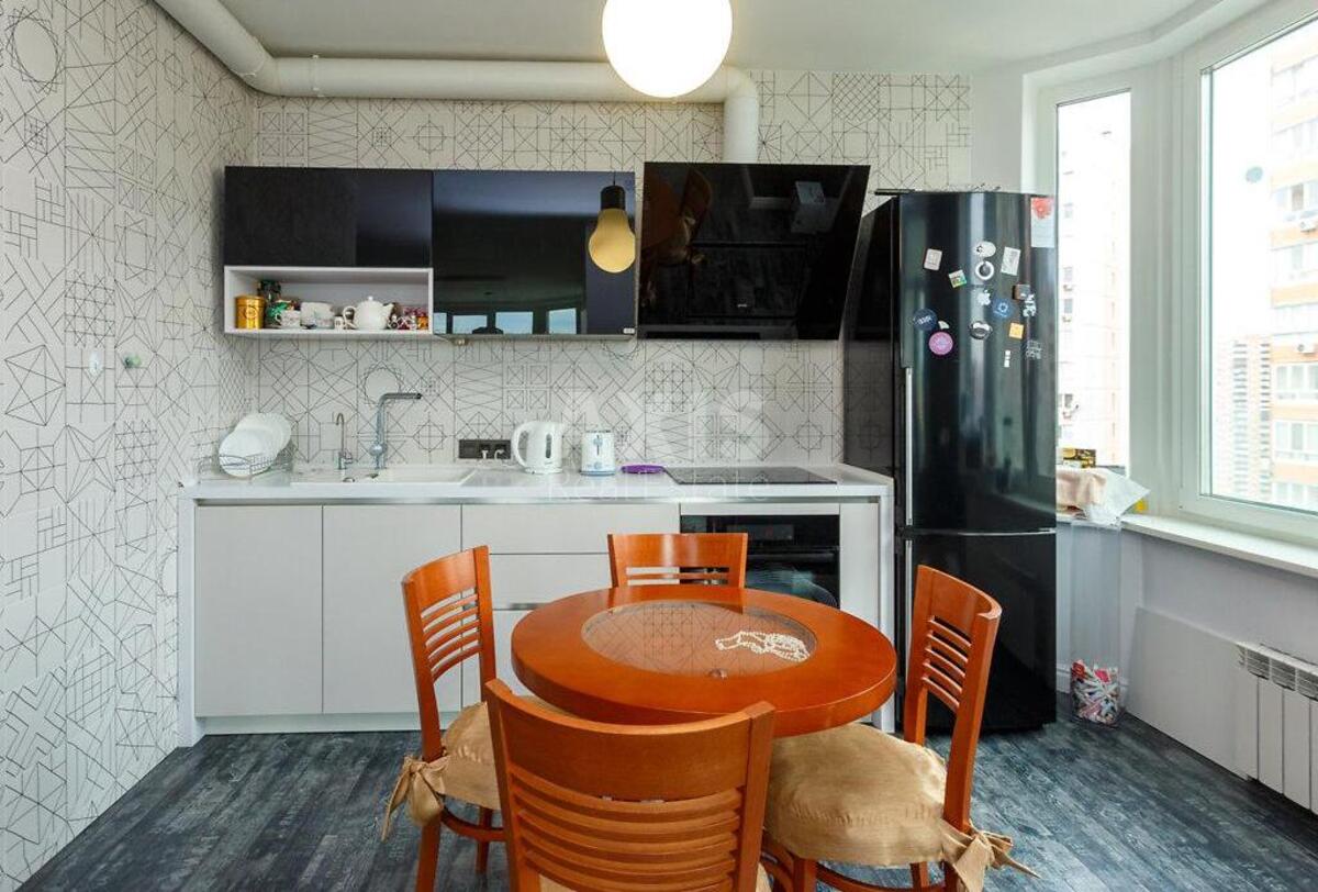1k apartment vul. Ahmatovoi' Anny 32/18592120