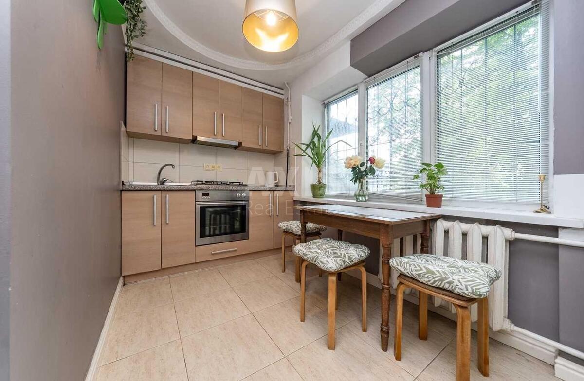 2k apartment vul. Tymirjazjevs'ka 4