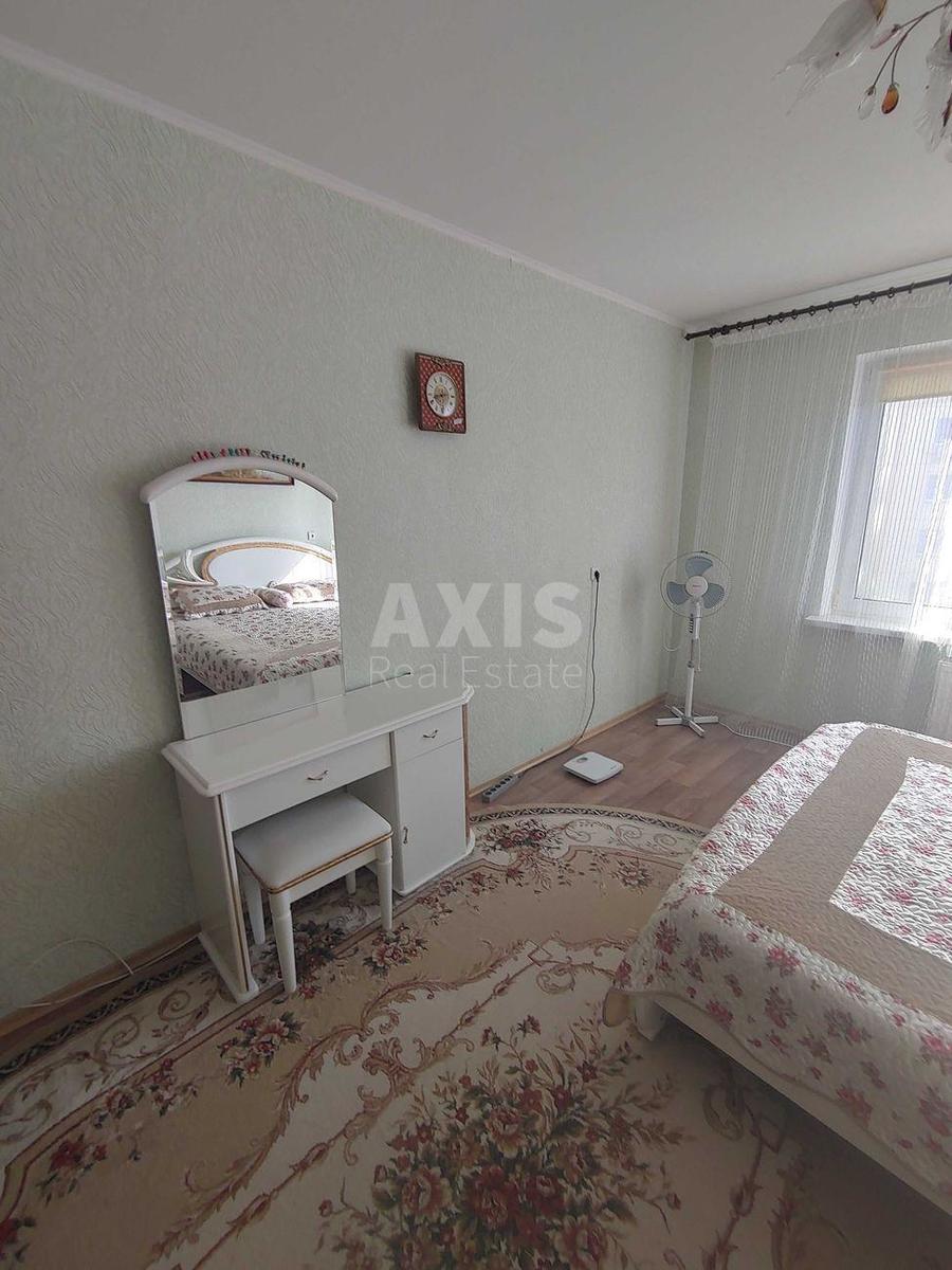 2k apartment vul. Myloslavs'ka 122