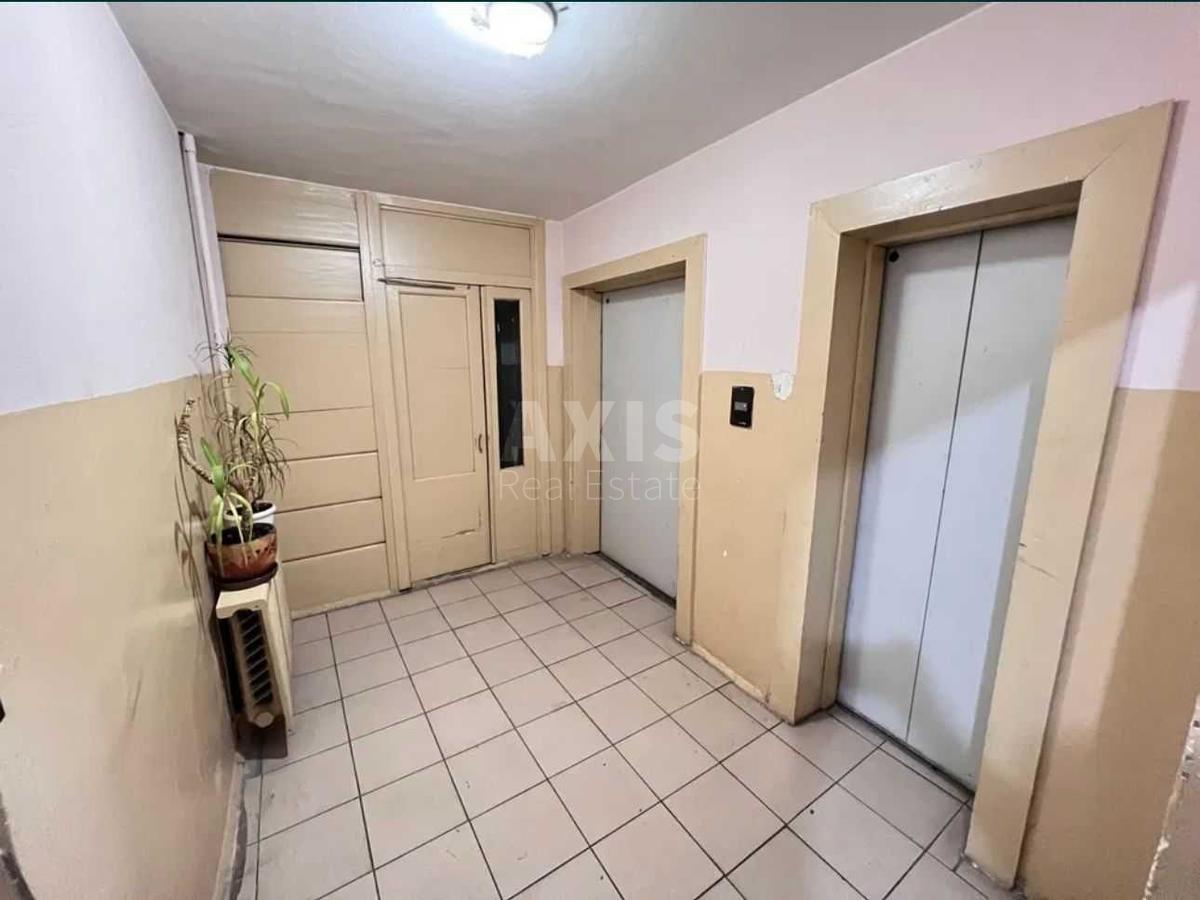 1k apartment nab. Rusanivs'ka 66