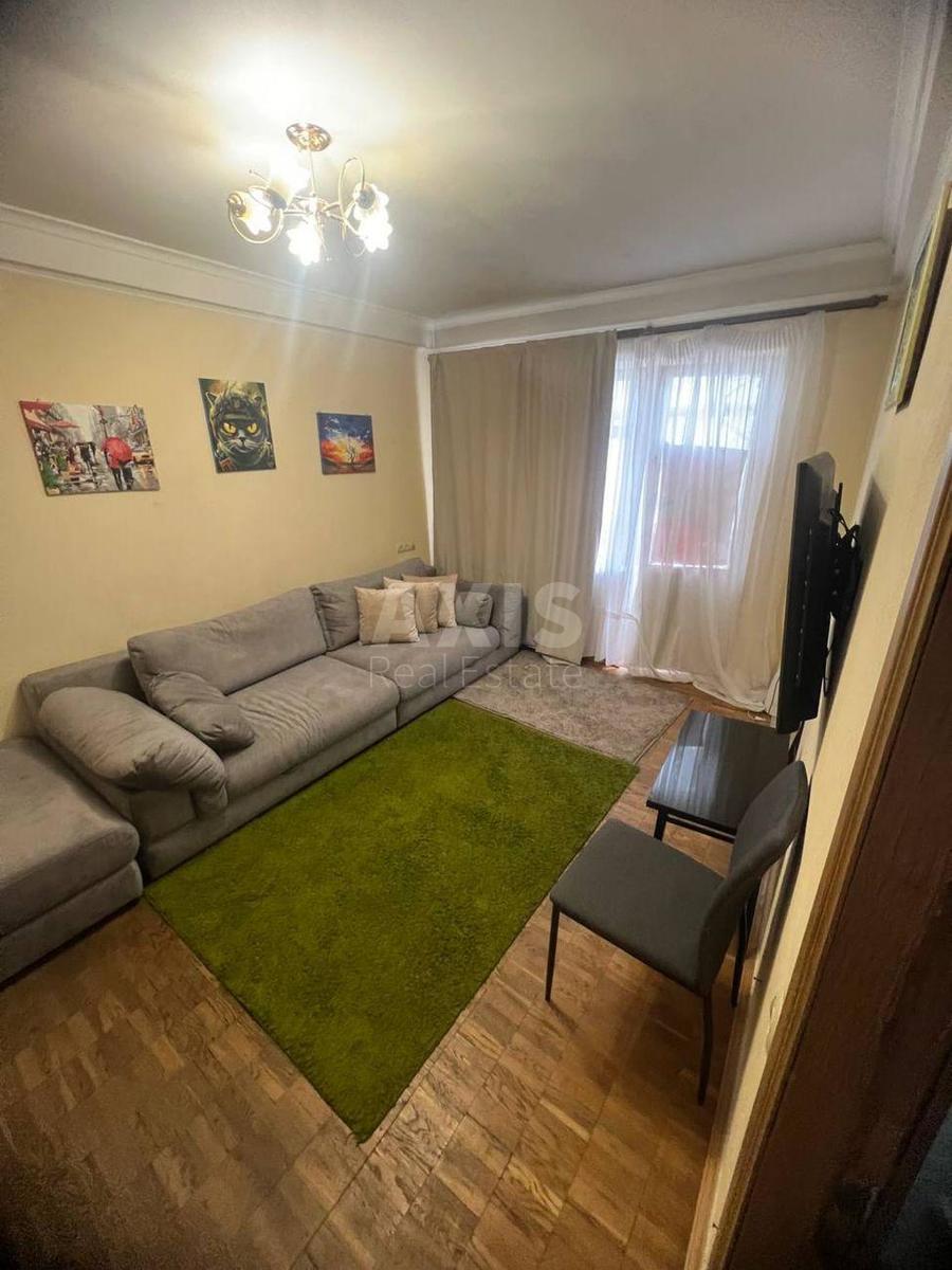 2k apartment vul. Miljutenka 10А