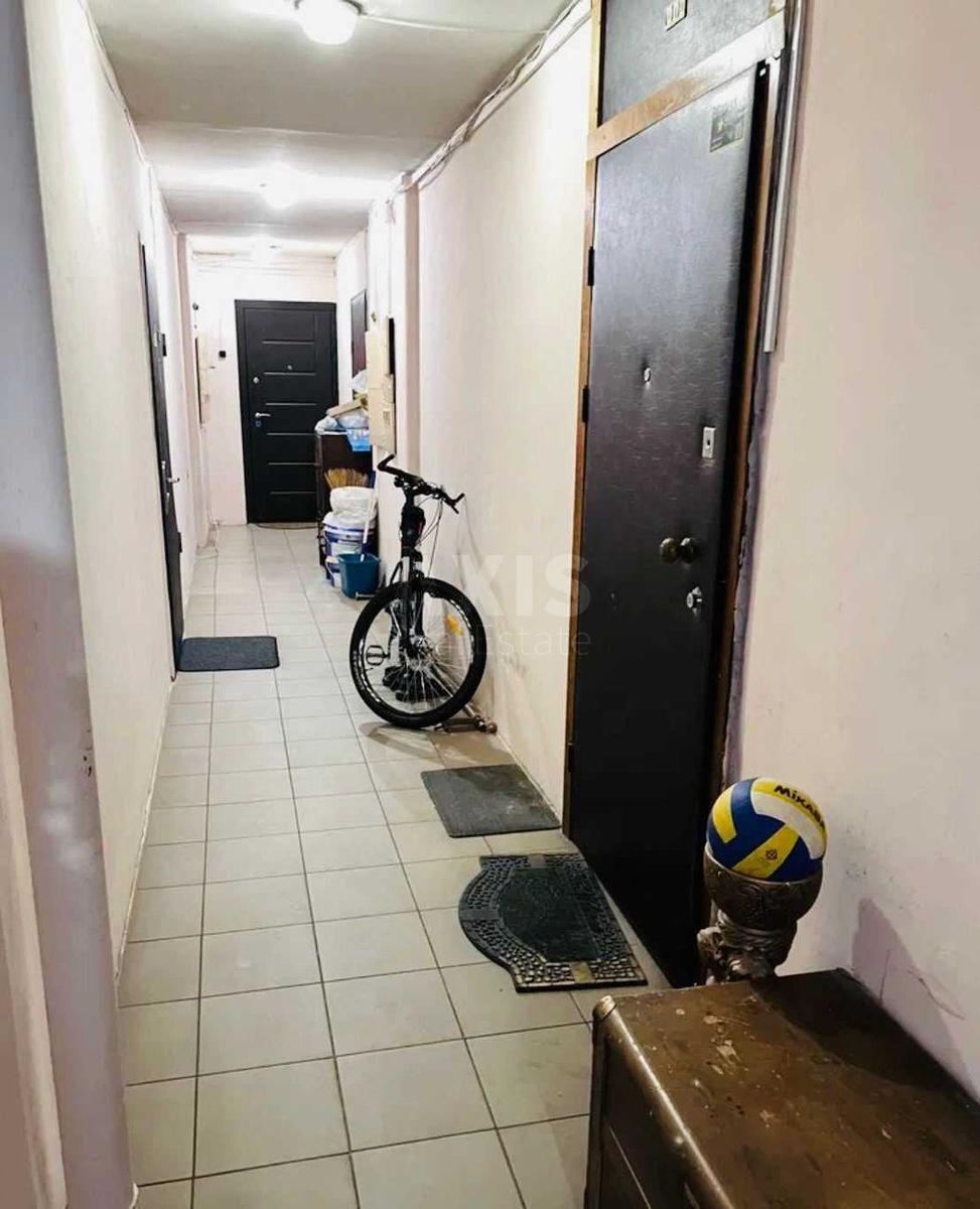 1k apartment nab. Rusanivs'ka 67