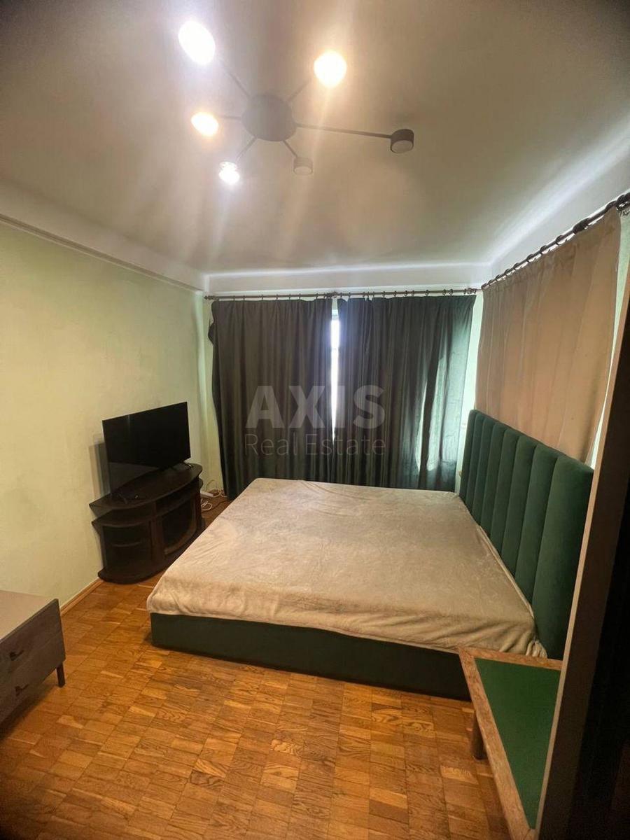 2k apartment vul. Bratyslavs'ka 180