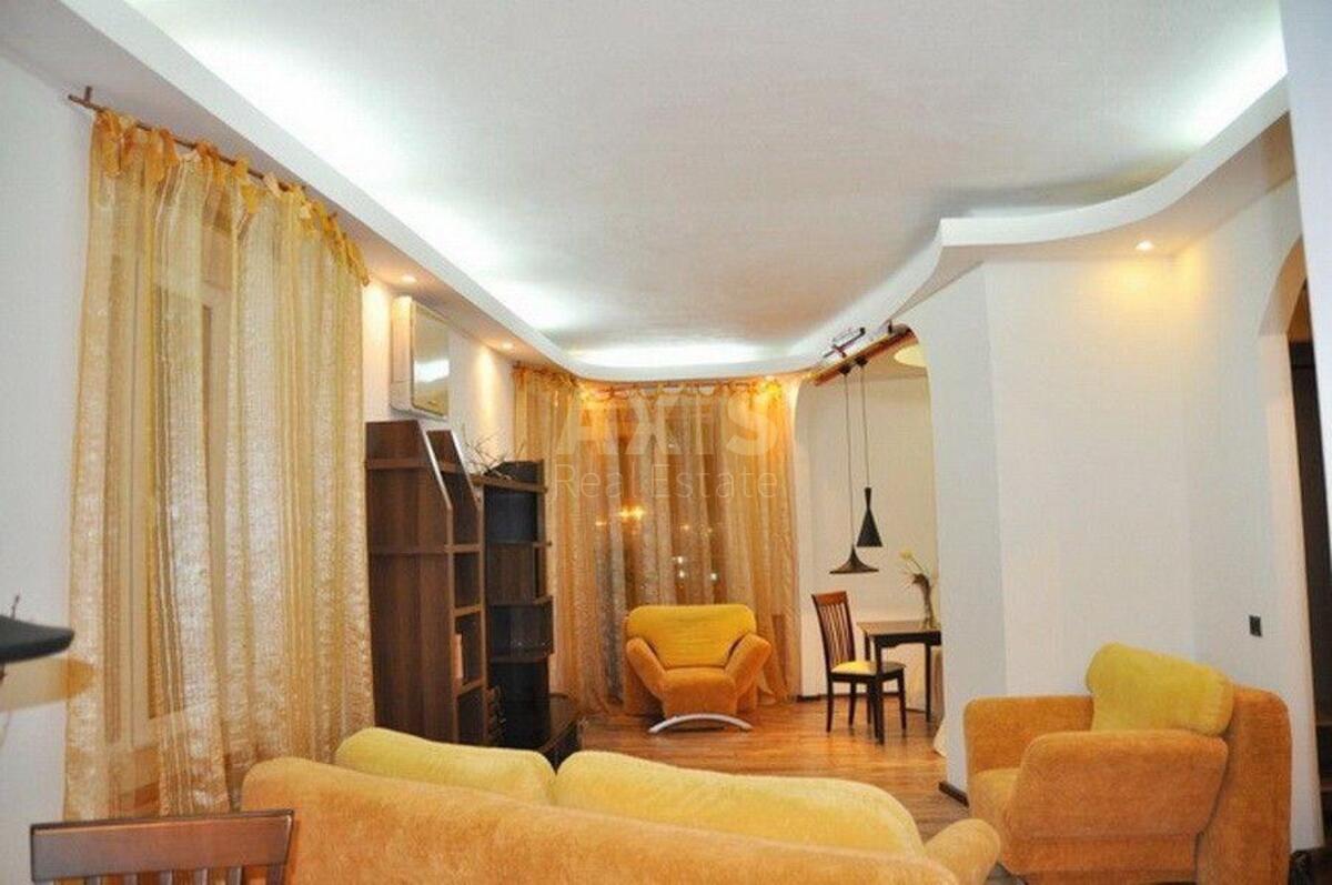 2k apartment vul. Grushevs'kogo Myhajla 28/26