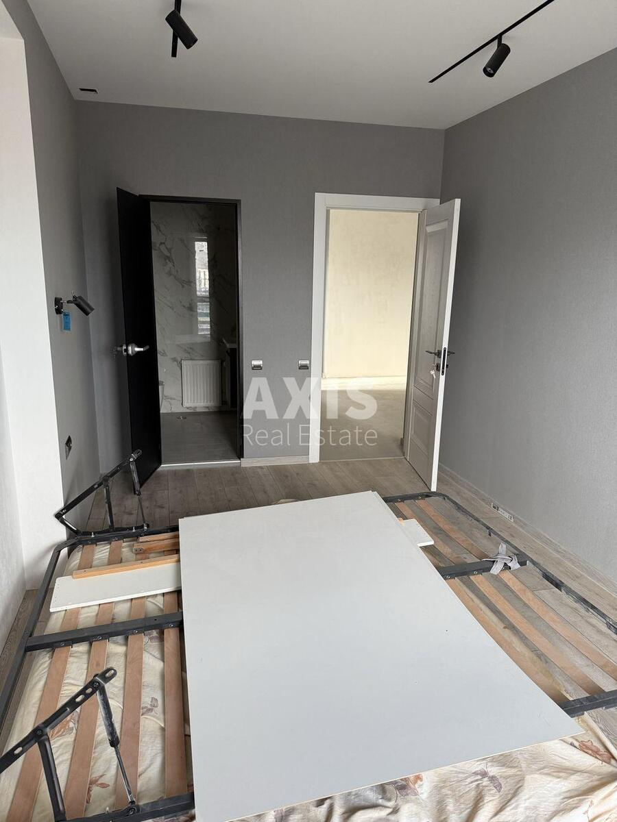 2k apartment vul. Nyzhn'okljuchova 143