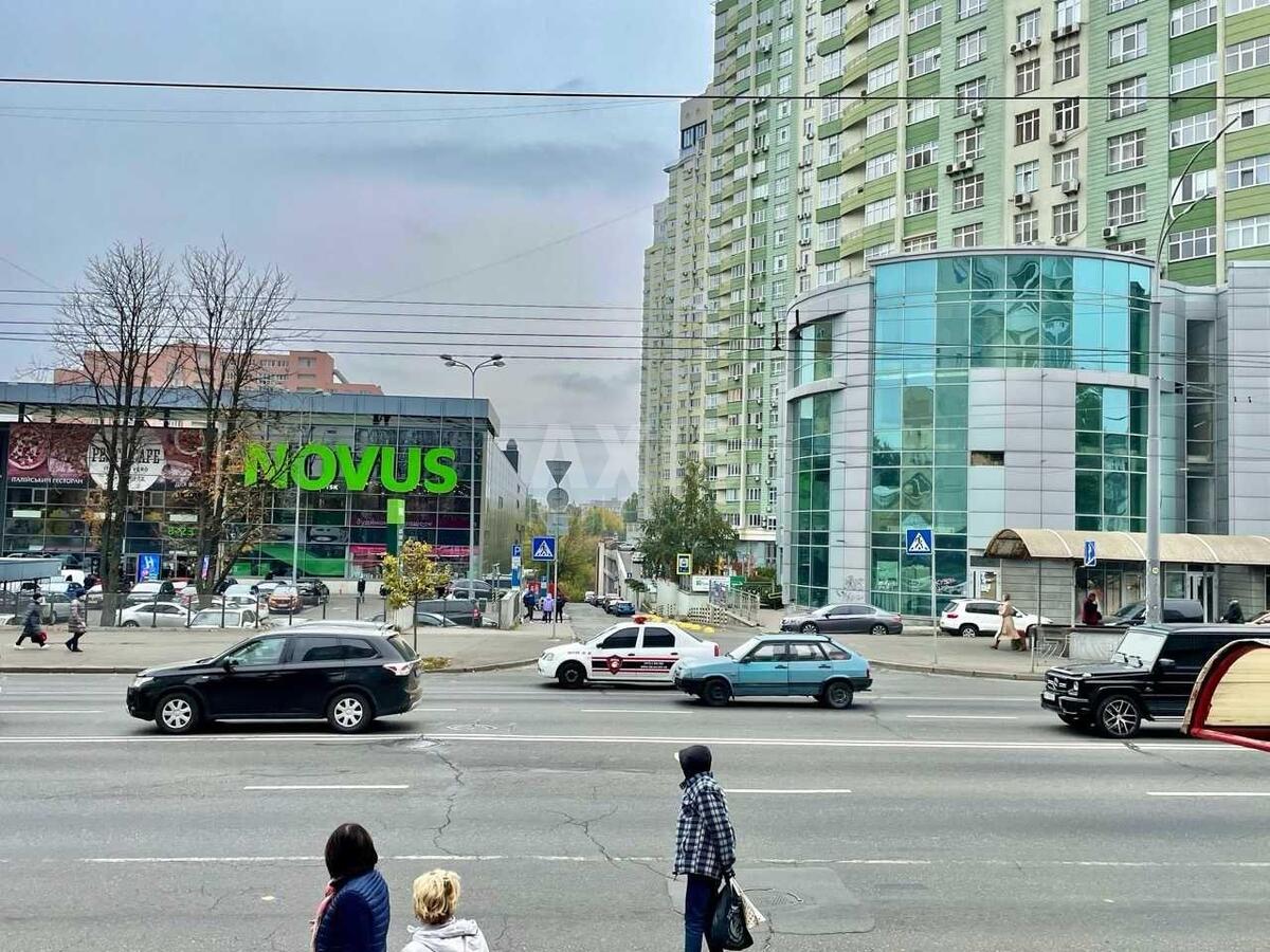 Office pr-t Lobanovs'kogo 4А, 197m20