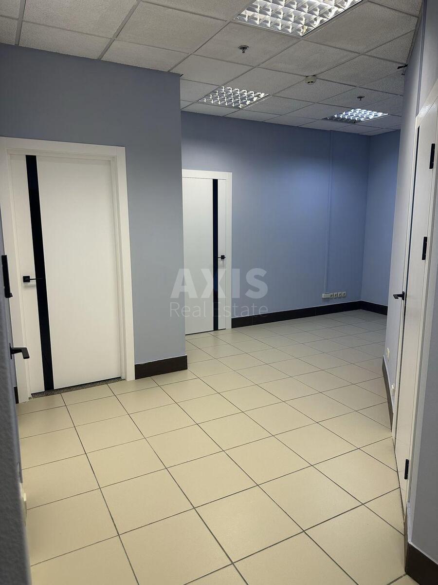 Office vul. Glybochyc'ka 32, 83m21