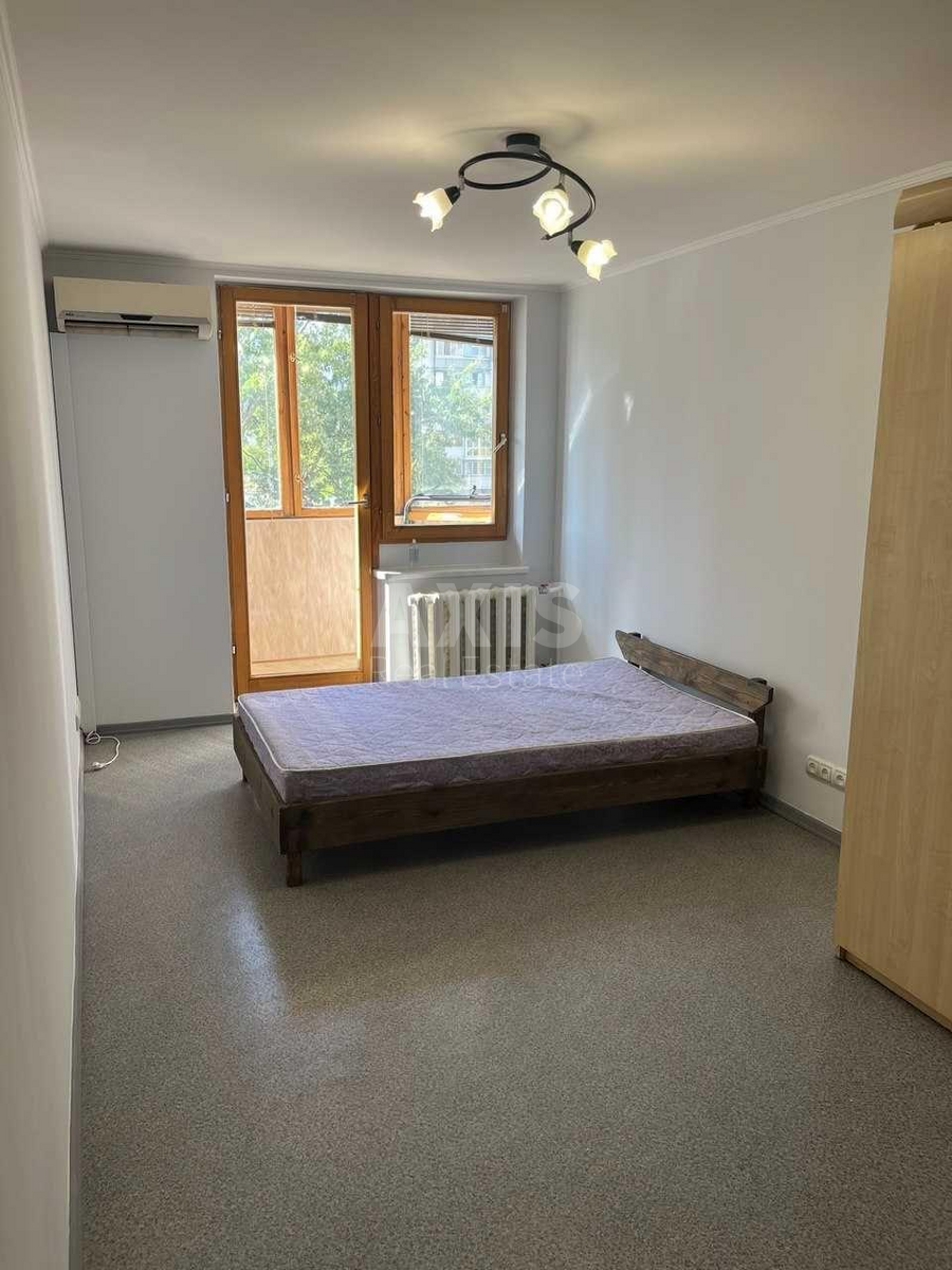 3k apartment vul. Pryozerna 2Б4