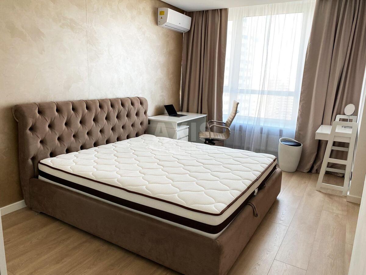 3к квартира ул. Драгоманова 2Б6