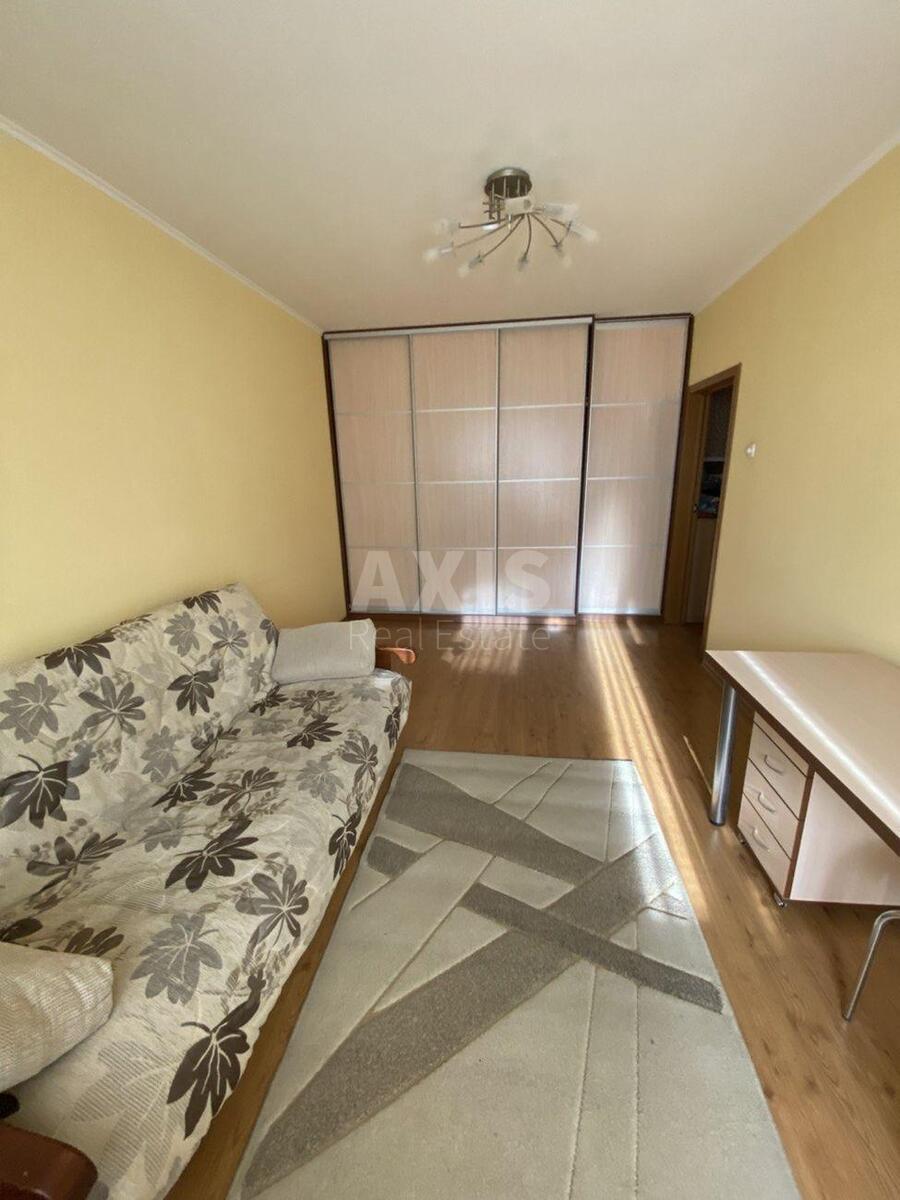 2k apartment pr-t Glushkova Akademika 17615772
