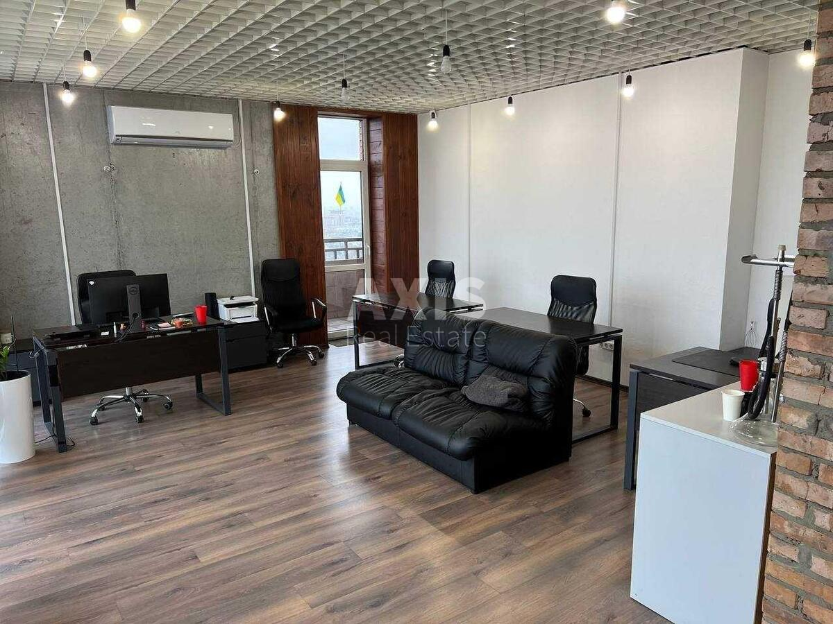 Офис бул. Леси Украинки 7А, 67м2476201