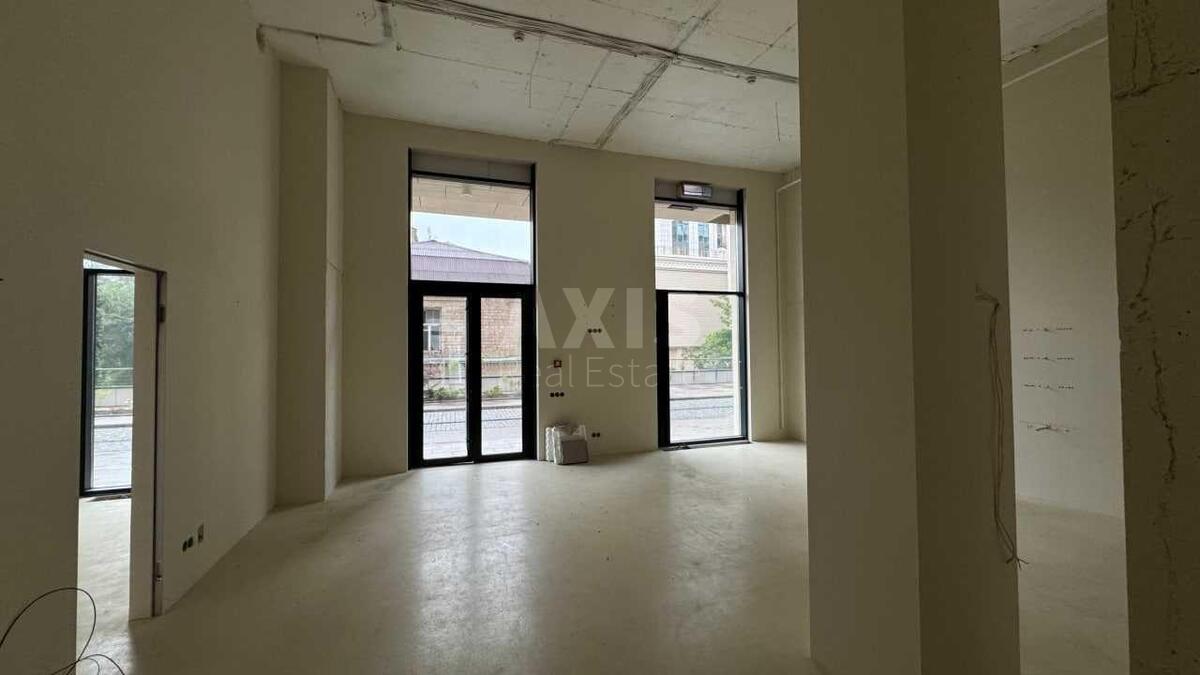 Office vul. Bul'varno-Kudrjavs'ka 15, 118m22