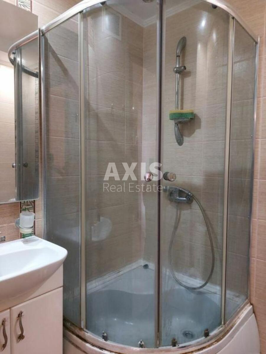 1k apartment vul. Kashtanova 117