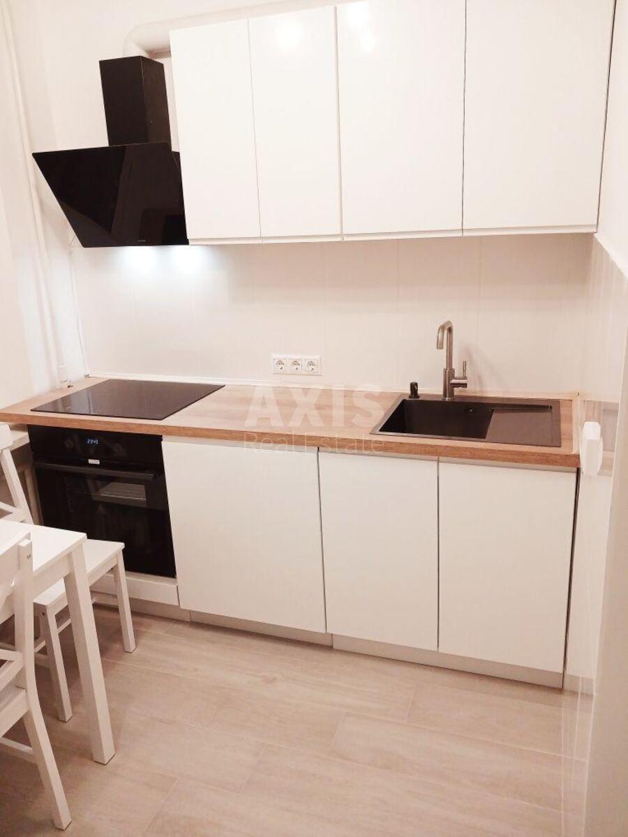 3k apartment vul. Oleksandra Arhypenka 5А