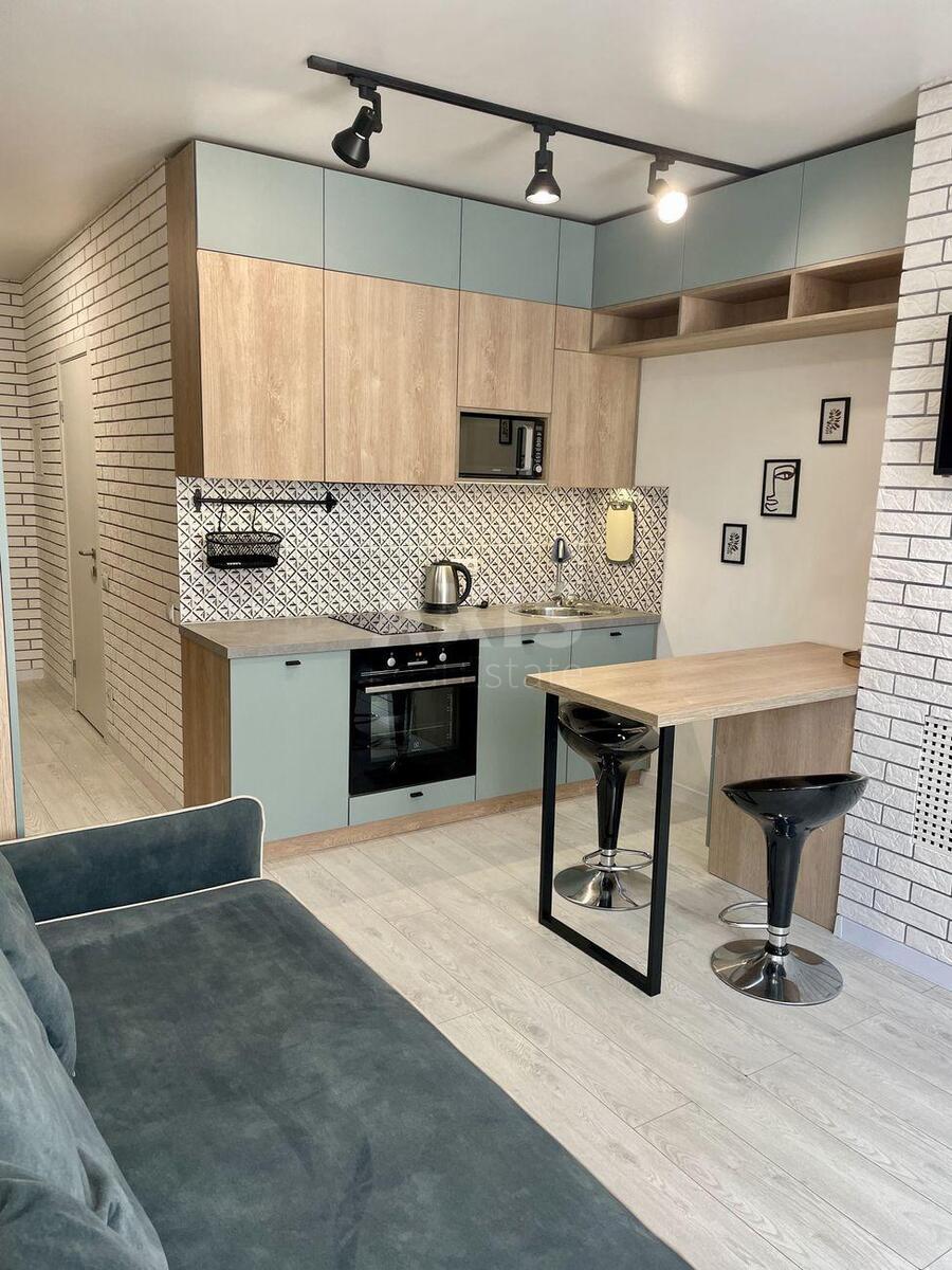 1k apartment vul. Central'na 19