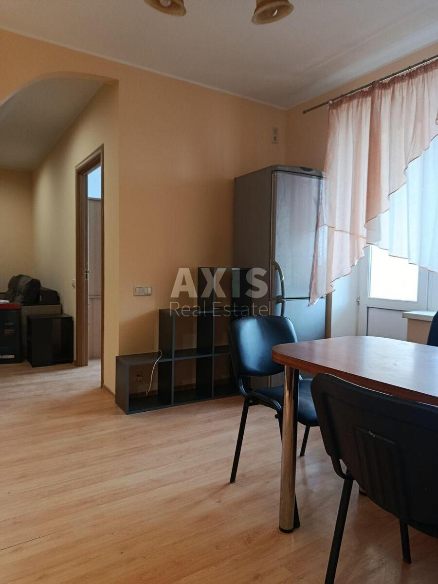 3к квартира ул. Булаховского Академика 5Д597300