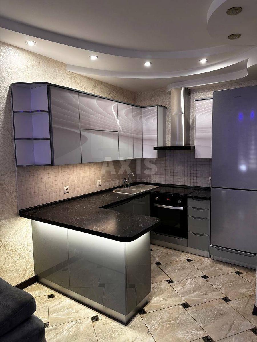 1k apartment nab. Dniprovs'ka 185