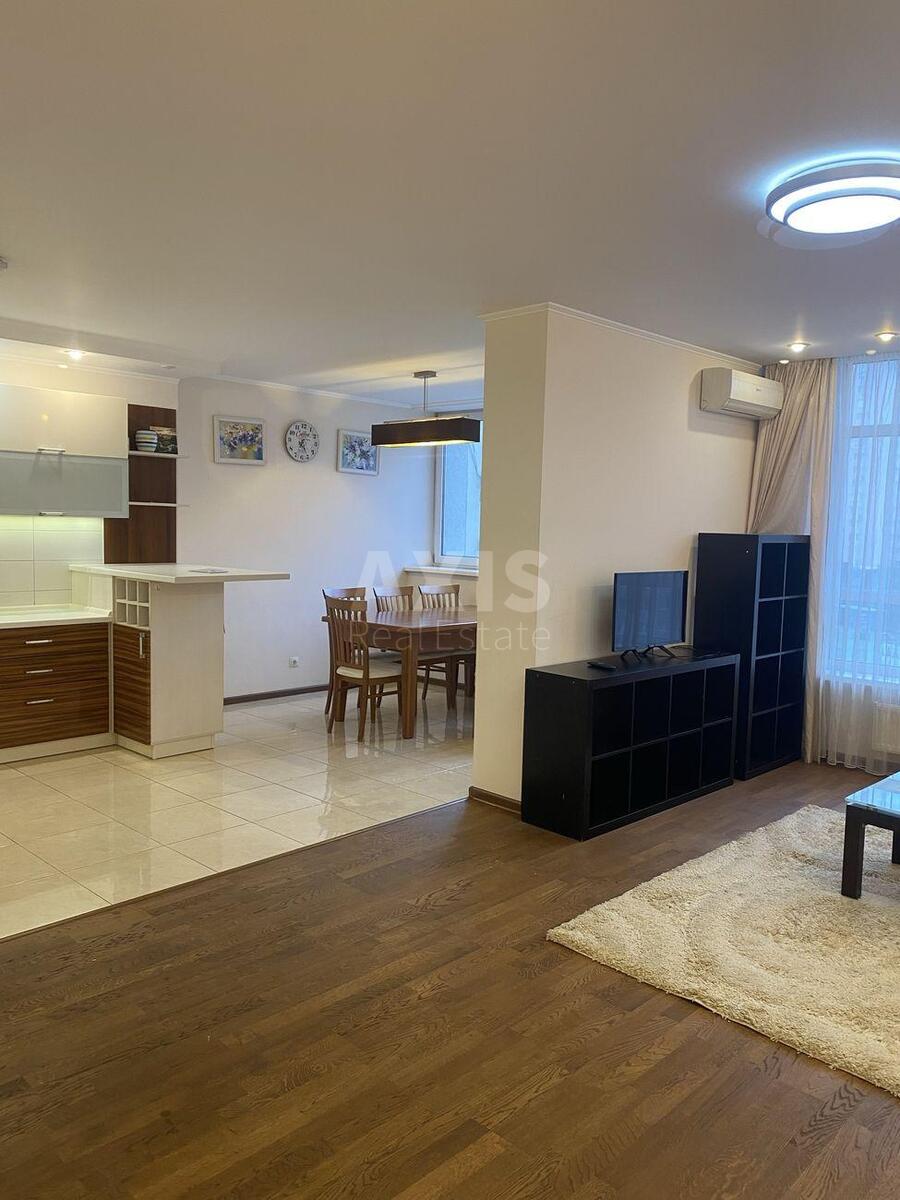 2k apartment vul. Lobanovs'kogo 4Г2