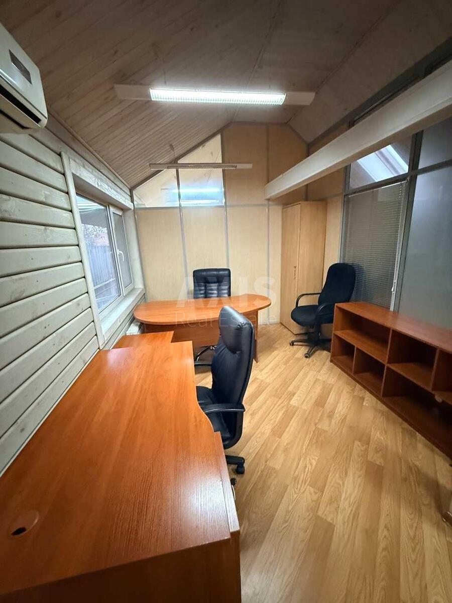 Office vul. Nyzhn'ojurkivs'ka 37, 254m2630516