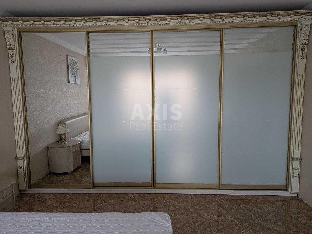 2k apartment vul. Antonovycha 1656