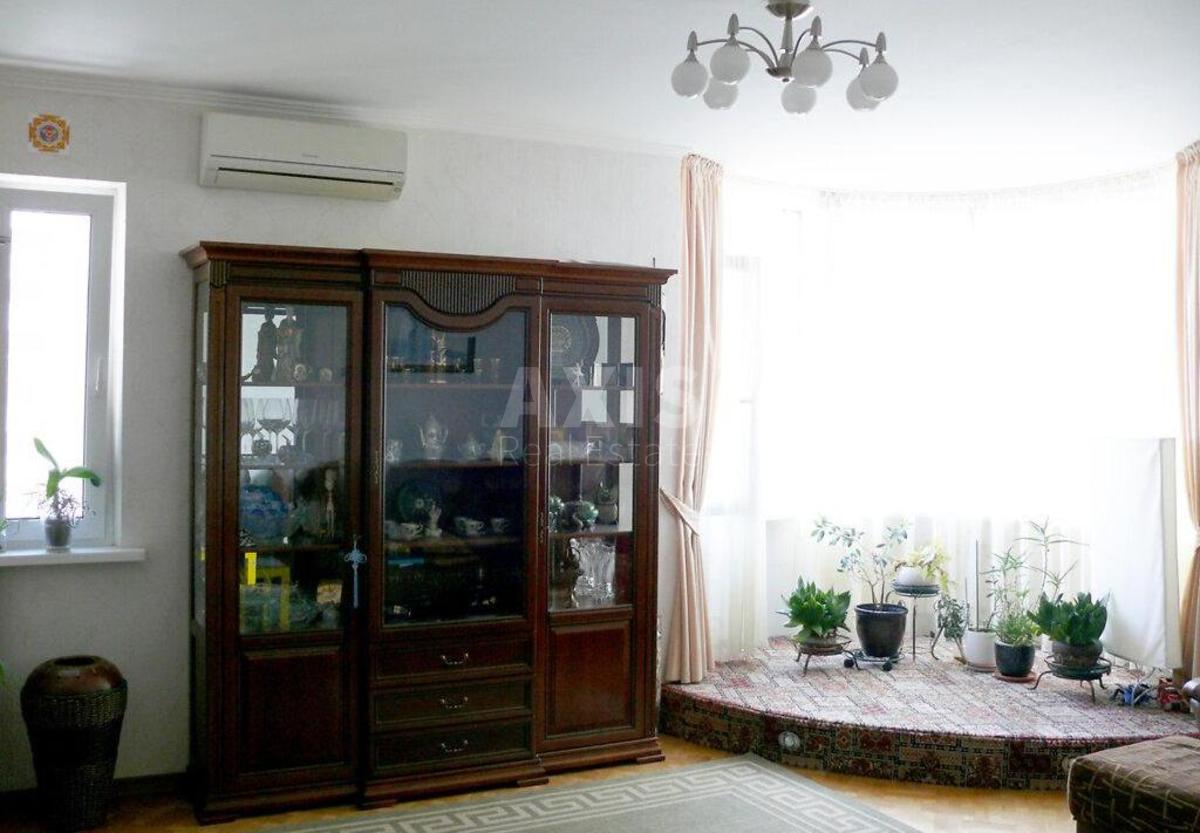 3k apartment vul. Pushynoi' Feodory 190