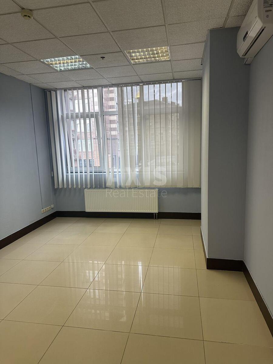Office vul. Glybochyc'ka 32, 83m22