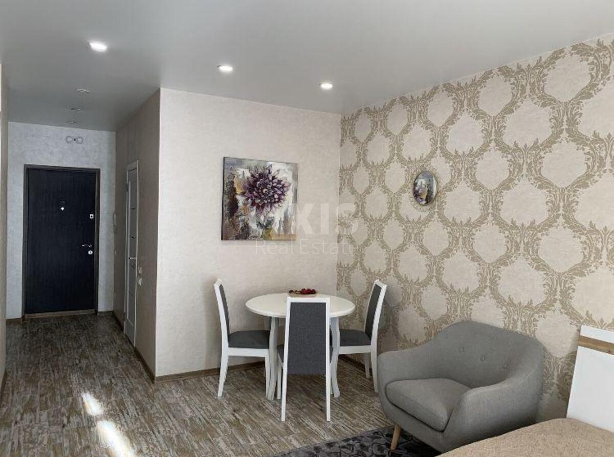 1k apartment vul. Predslavyns'ka 530